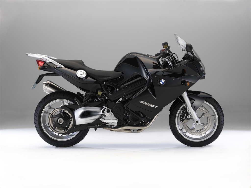 BMW F 800 ST (2010) - 2ri.de