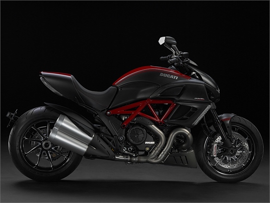 Ducati Diavel Carbon (2011)