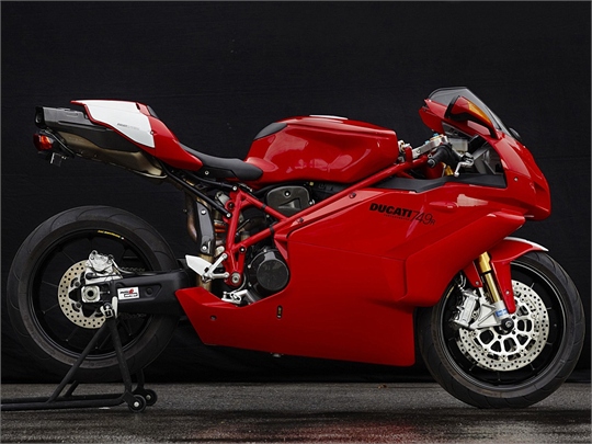 Ducati Superbike 749R (2005)