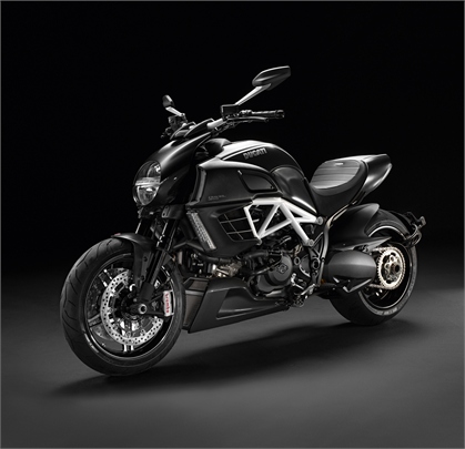 IAA 2011: Ducati präsentiert die Diavel AMG Special Edition