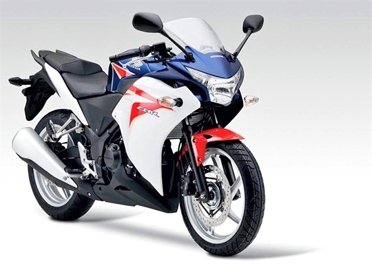 EICMA 2010: Honda stellt die CBR250R vor