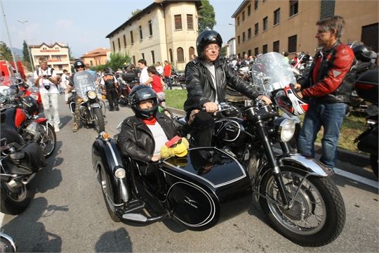 Moto Guzzi feierte mit über 20 000 Motorradfahrern