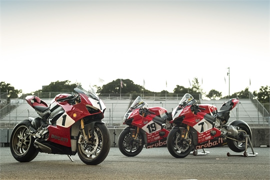 Ducati versteigert Panigale V4 25° Anniversario 916 zu Gunsten der Carlin Dunne Foundation