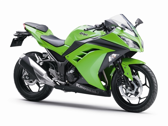 Die neue Kawasaki "Ninja 300" stellt die Konkurrenz in den Schatten