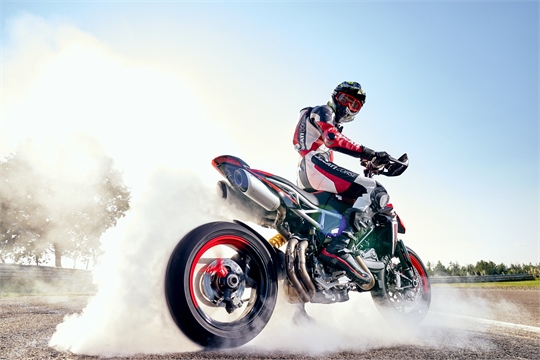 Ducati präsentiert die neue Hypermotard 950 RVE 
