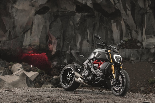 Die neue Diavel 1260 erhält den renommierten "Red Dot Design Award 2019" 