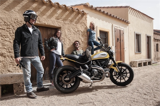 Testen Sie jetzt die neue Ducati Scrambler Flat Track Pro!