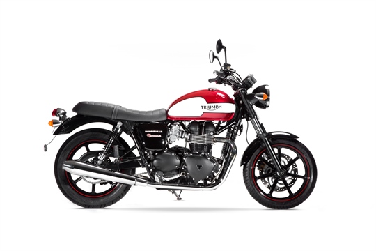 Intermot 2014: Triumph huldigt Neukirchen mit der Bonneville Newchurch