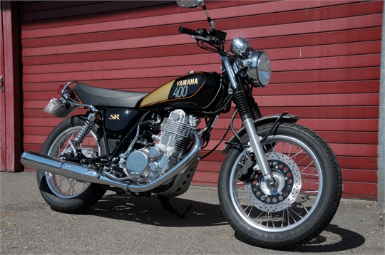 Yamaha SR 400 mit kostenlosem Benders-Kit