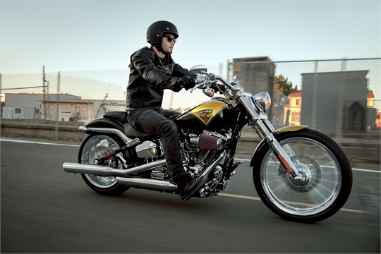 Harley-Davidson bringt aus der CVO-Serie ein neues Softail FXSBSE Breakout Sondermodell