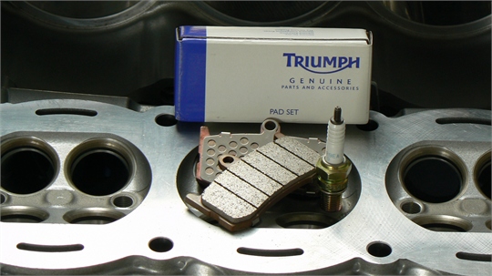 Triumph bietet Inspektions-Kits