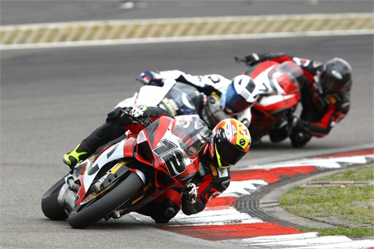 IDM 2014: Ducati gewinnt erneut