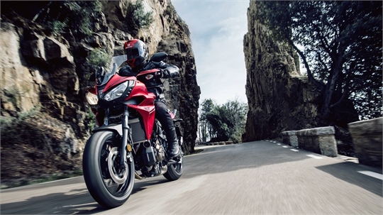 Yamaha Tracer 700: Tourentauglicher Ableger der MT-07