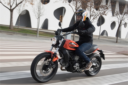 Exklusiv: Fahrbericht Ducati Scrambler Sixty2 – Näher an den Wurzeln