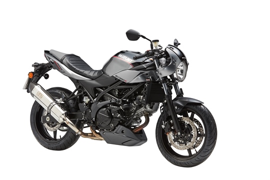 Suzuki SV 650 startet mit zwei Sondereditionen in die Saison