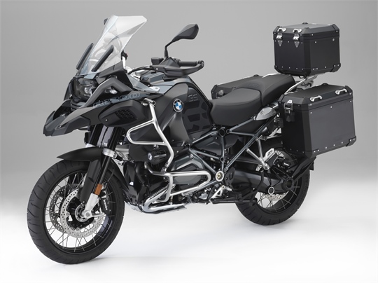 Die BMW R 1200 GS sieht schwarz