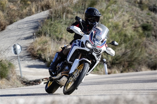 Bei der Honda Africa Twin hapert es am Hauptständer