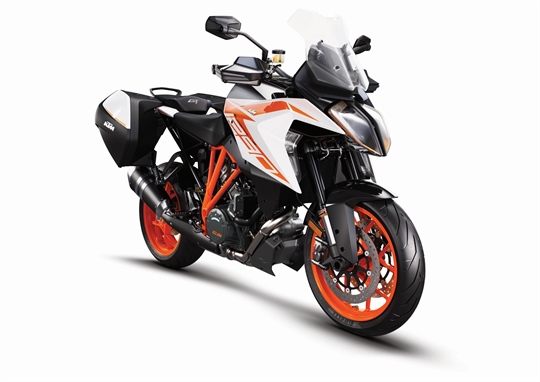 Intermot 2018: KTM 1290 Super Duke GT zeigt ein neues Gesicht