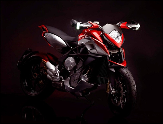 EICMA 2012: MV Agusta präsentiert die „Rivale 800“