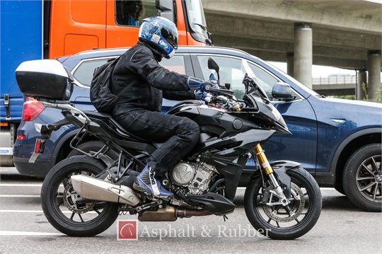 Erlkönig-Bilder BMW S1000XR und R1200RS 