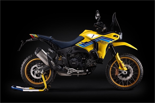 2026 - Ducati DesertX 100: Hommage an die legendäre Pantah „Ice“ von 1981